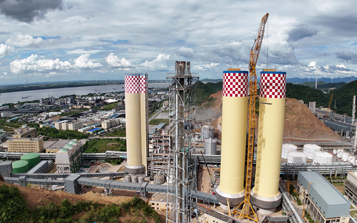 刷新紀(jì)錄！徐工 XGL3300-220S動(dòng)臂塔機(jī)化工吊裝顯神威