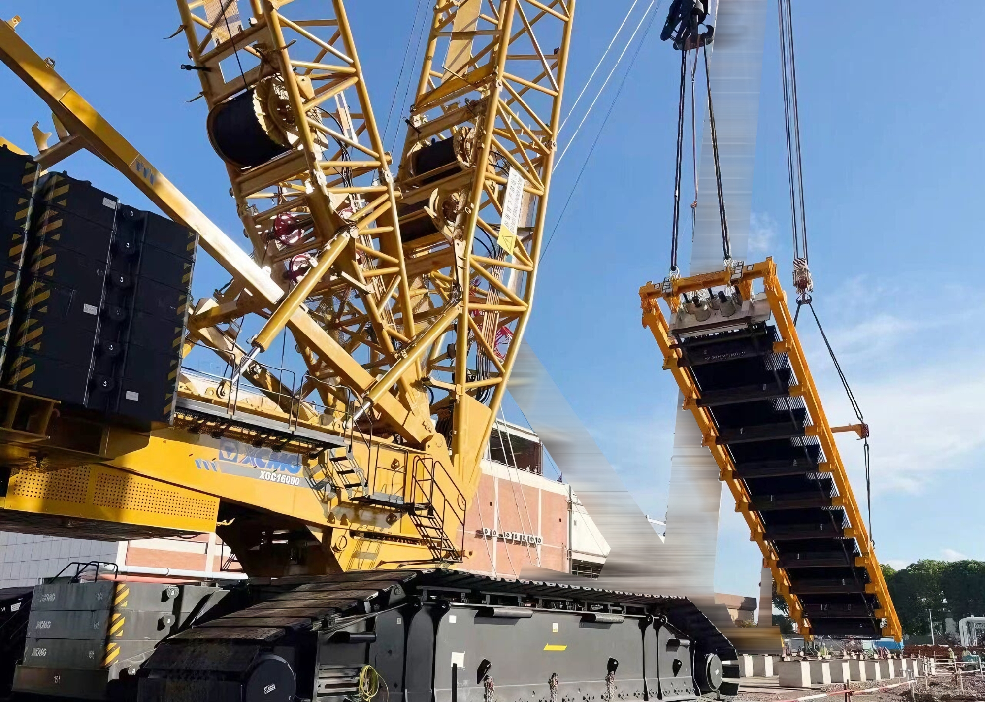 3300噸從從容容！XGC16000現(xiàn)身東南亞，完成海外高端市場嚴(yán)苛實測