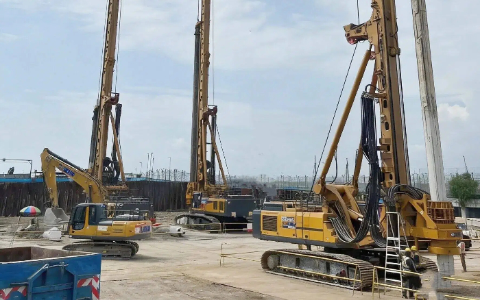 提前15天完工！ 徐工旋挖鉆機(jī)提速中東度假村樁基施工